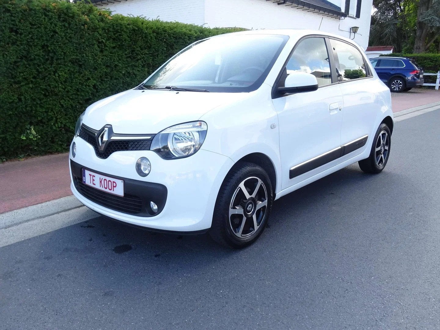 Renault Twingo Twingo 1.0i SCe Intens S, https://public.car-pass.be/vhr/370d8707-81fc-469b-95b9-fa8239f3b5fe, Euro 6, Entreprise