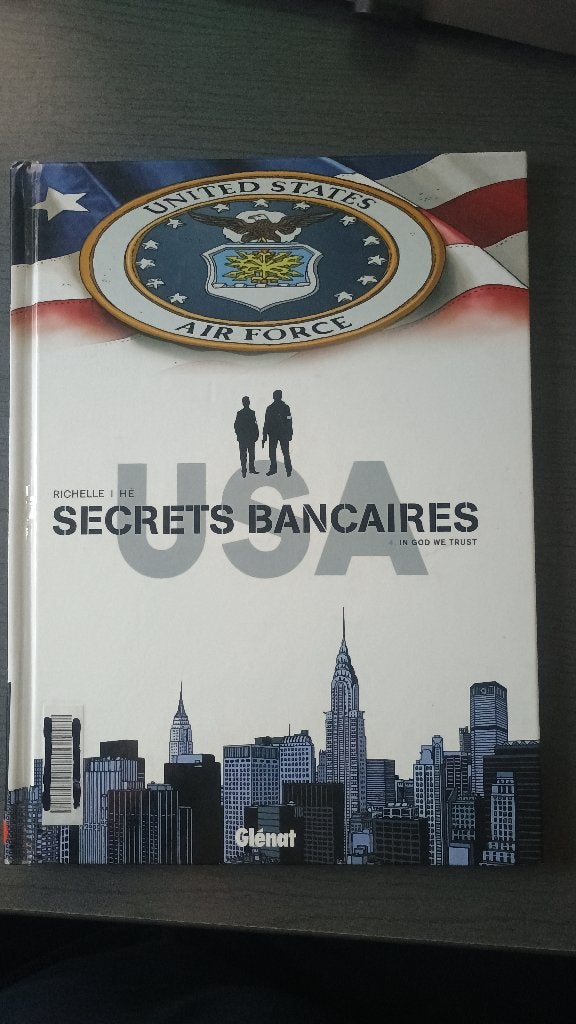 BD Secrets Bancaires USA - tome 4 In God We Trust, Boeken, Gelezen, Richelle / Hé, Eén stripboek, Ophalen of Verzenden