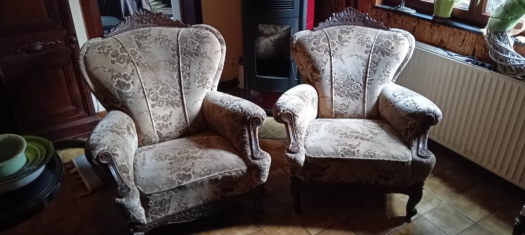 2 fauteuils Louis XIV - motif fleurit avec ornements en bois, Huis en Inrichting, Ophalen, Gebruikt, Hout, Louis XIV