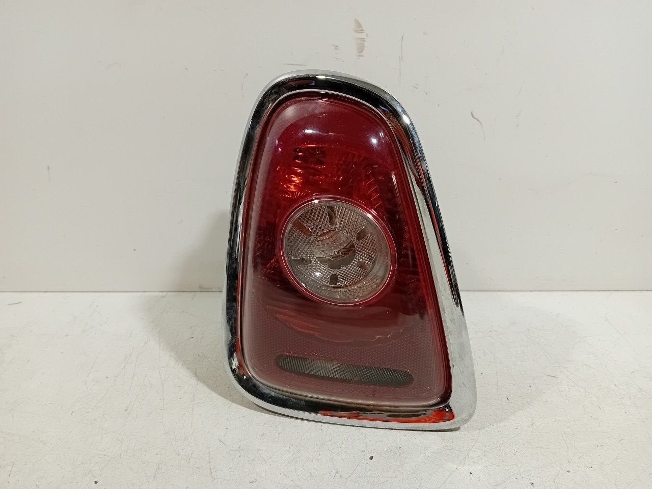 Achterlicht links buiten Mini Mini, Onderdelen@venauto.nl, Van der Ven Autorecycling B.V., Gebruikt, Ettenseweg 76, 4706 PB Roosendaal, The Netherlands