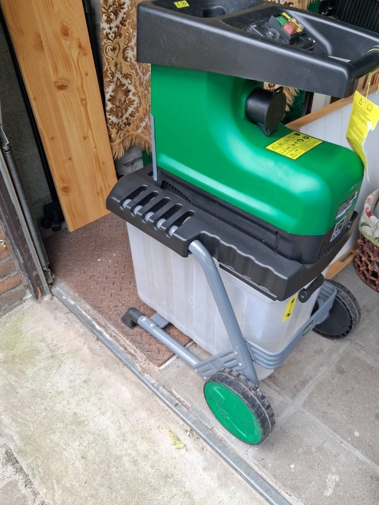 Hakselaar garden feelings, Ophalen, Zo goed als nieuw, Elektrisch, Met opvangbak