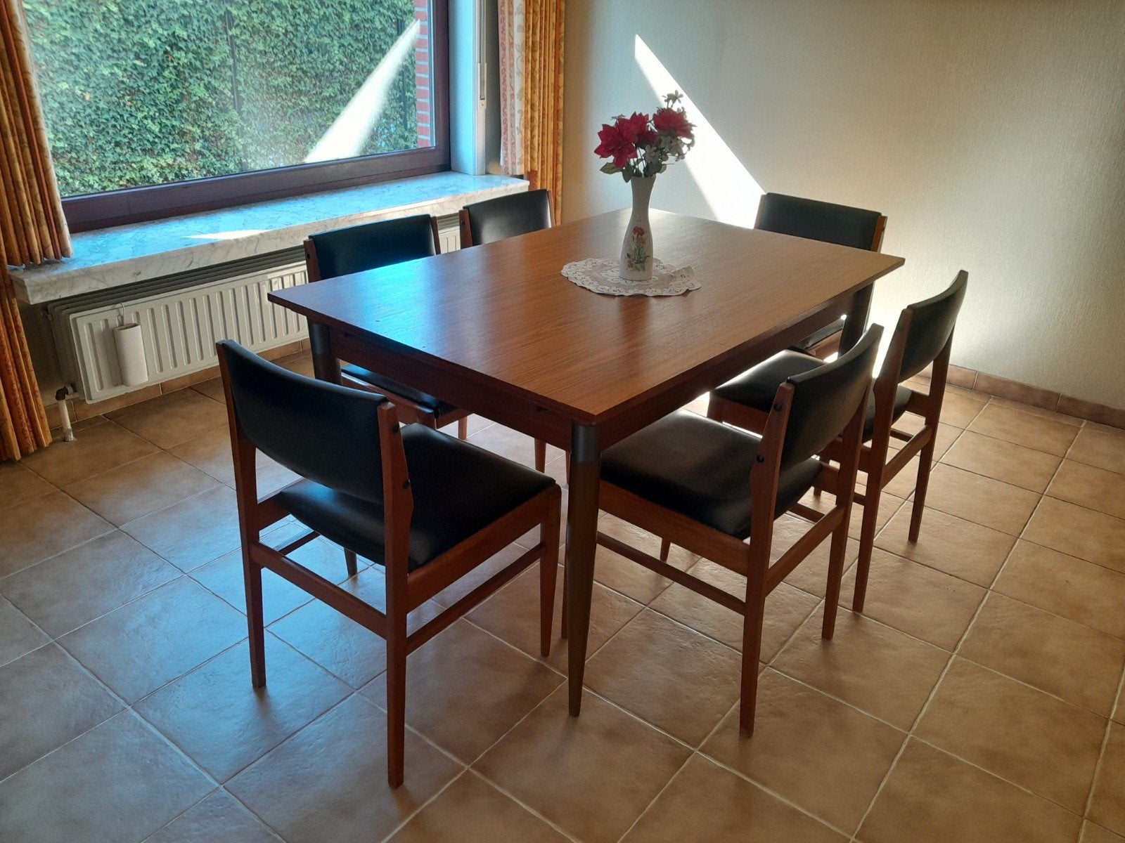 eetkamer tafel met 6 stoelen, Huis en Inrichting, Ophalen