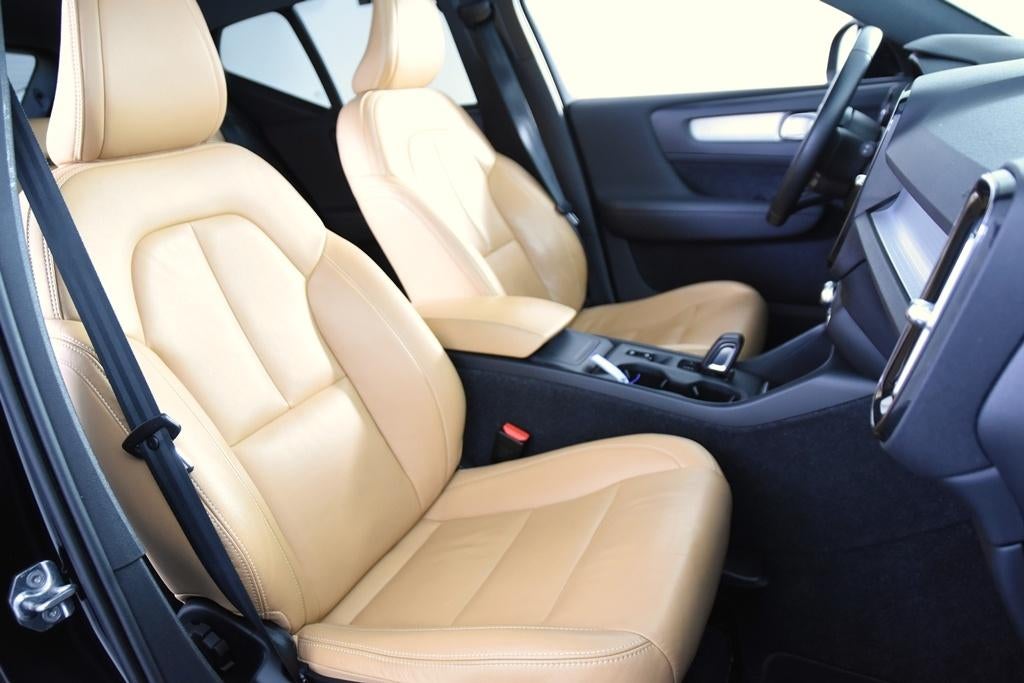 Volvo XC40 D3 Momentum *1ste Eigenaar*Leer*Navigatie*Pano*, Auto's, 1800 kg, 4 cilinders, 1969 cc, Leder