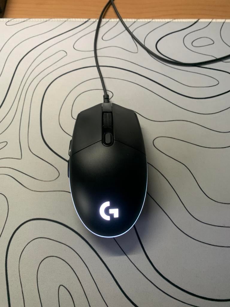 Logitech G203, Computers en Software, Muizen, Zo goed als nieuw, Muis, Gaming muis, Ophalen of Verzenden