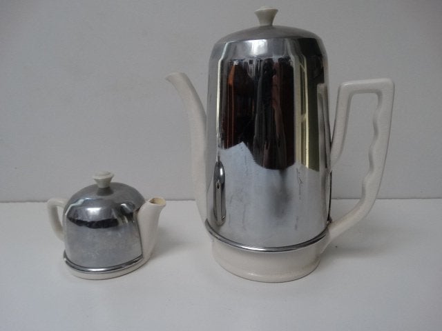 Cafetière et pot à lait vintage, Enlèvement