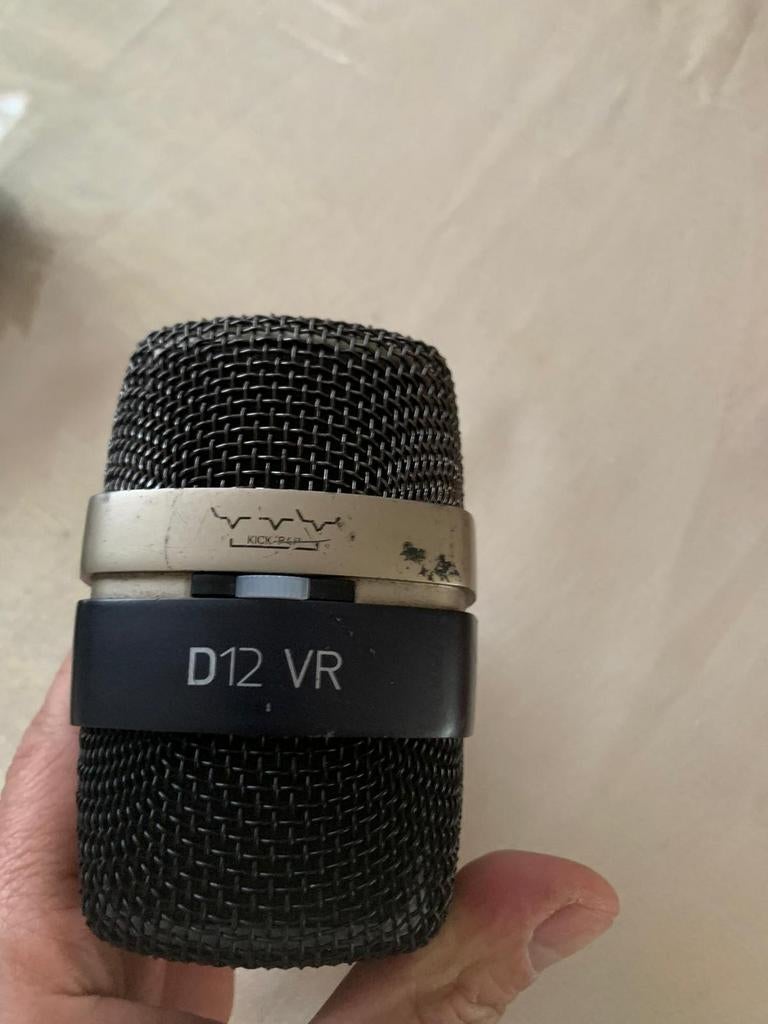 Bas drum microfoon  AKG D12 VR, Muziek en Instrumenten, Ophalen of Verzenden