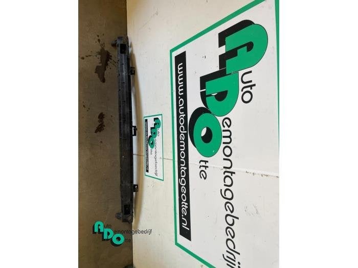 Bumperframe voor van een Peugeot 206 (206 98-), Auto-onderdelen, Gebruikt, -, -, Ophalen of Verzenden