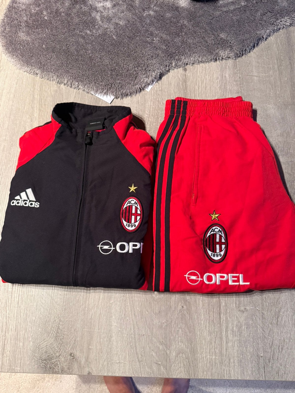 Vintage training AC milan 2001-2002, Sports & Fitness, Football, Taille S, Enlèvement, Comme neuf, Survêtement