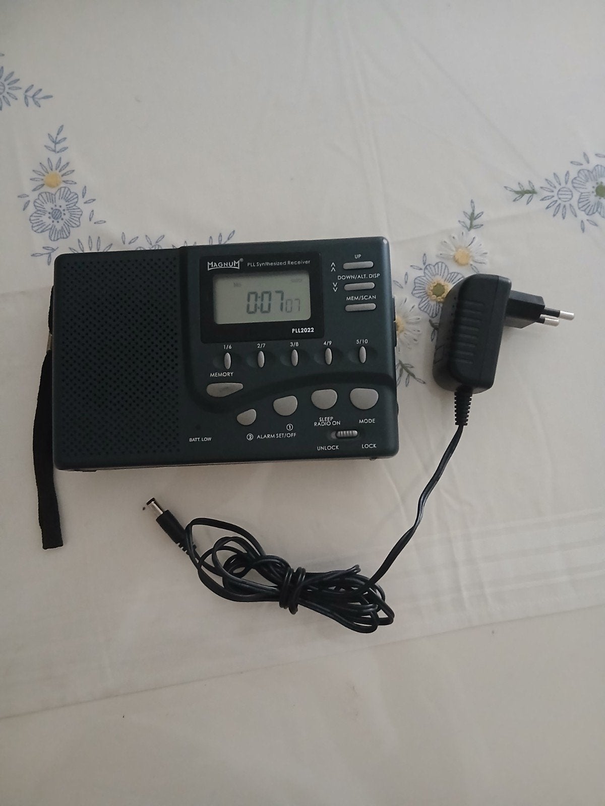 : Radio Récepteur Mondial Magnum PLL2022 + Chargeur Secteur, Enlèvement ou Envoi, Radio