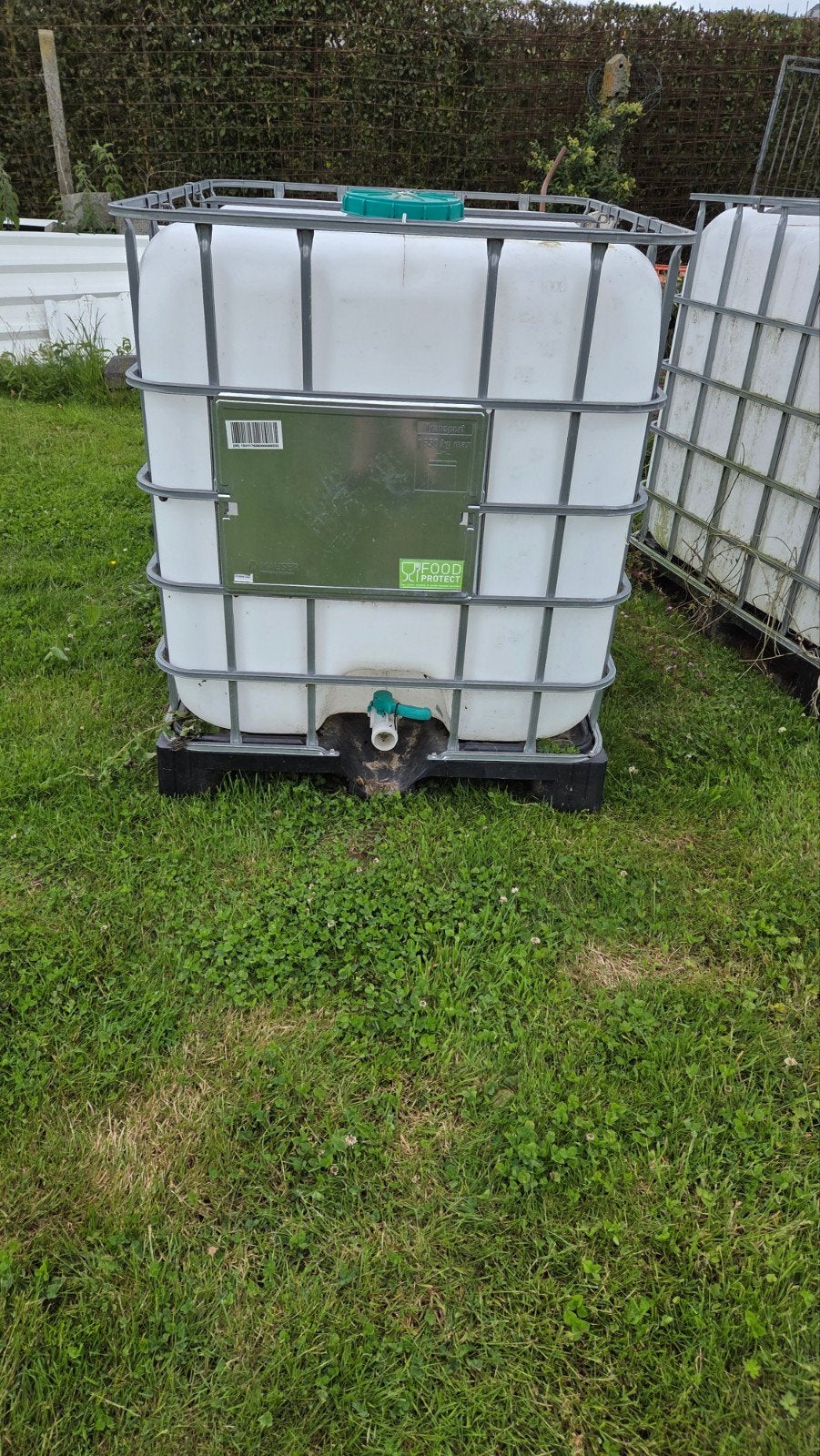 2x 1000 l watervat, Ophalen