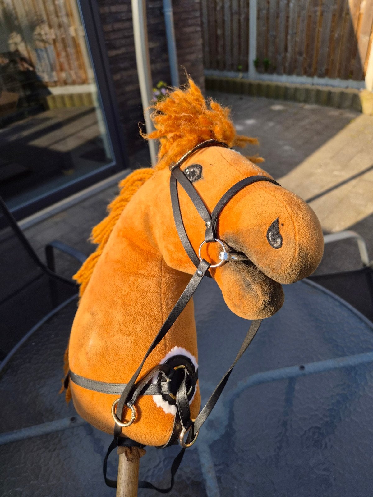 Hobbyhorse met de hand gemaakt, Ophalen