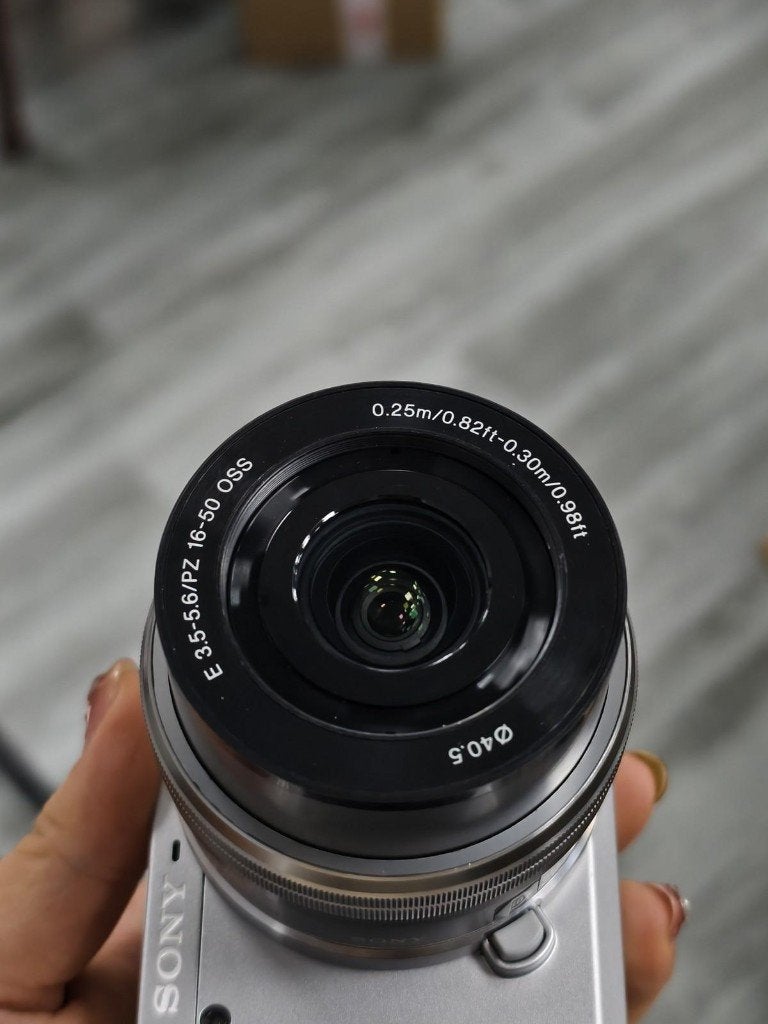 Sony Alpha 6400 mit 16-50mm Objektiv + Zubehör, TV, Hi-fi & Vidéo, Appareils photo numériques, Enlèvement ou Envoi, 4 à 7 fois