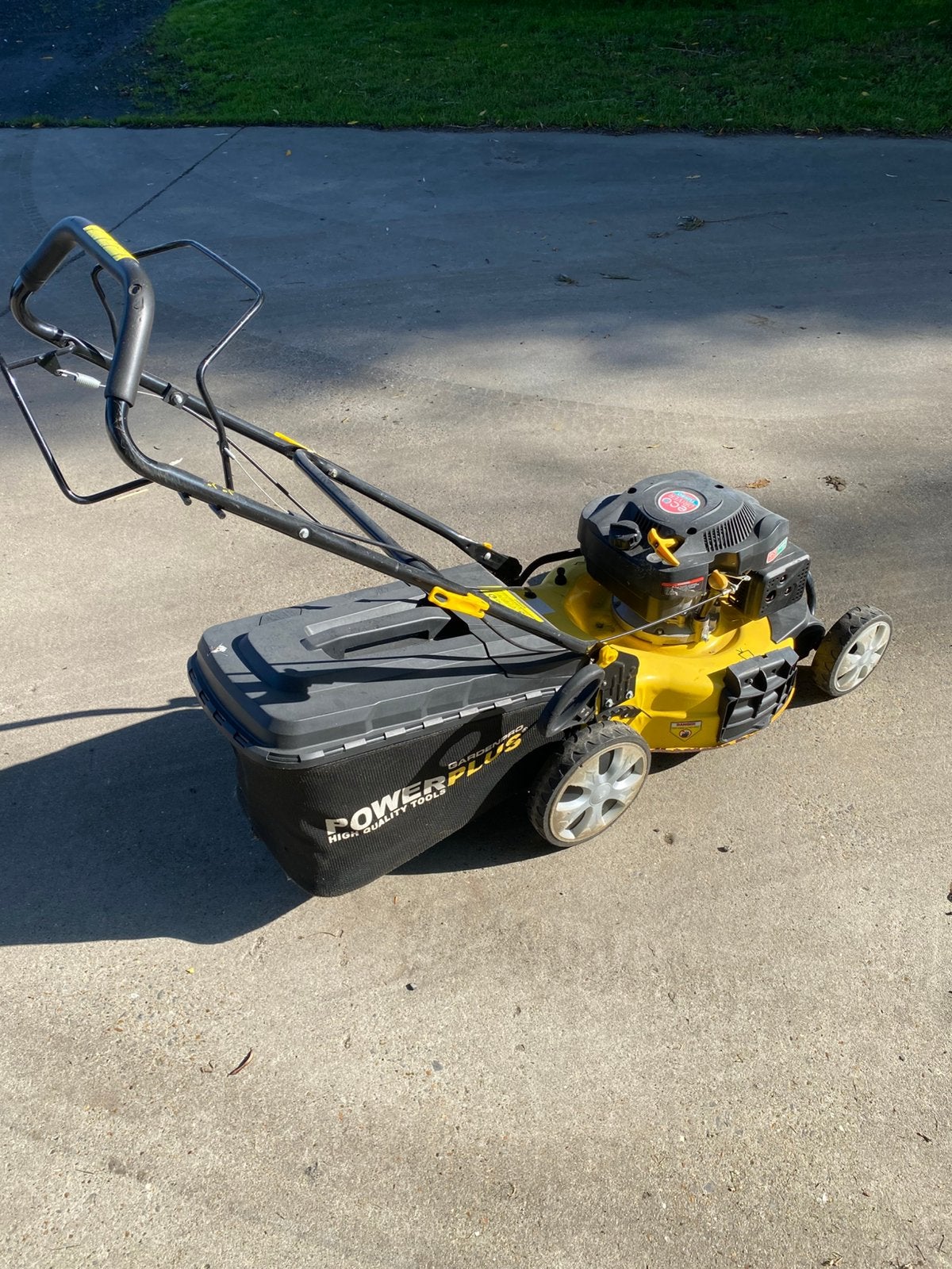 Krachtige Powerplus 196cc Benzine Grasmaaier (53cm XL), Ophalen, Zo goed als nieuw