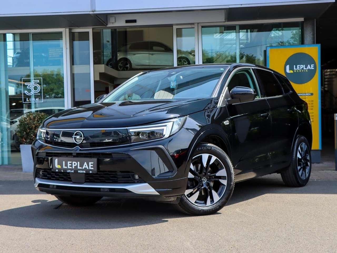 Opel Grandland Business Elegance 1.5D AT8 130PK |NAVI|CAMER, Zwart, 4 cilinders, 0 kg, Zwart