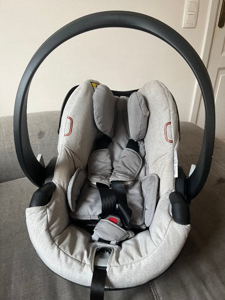 Autostoel voor baby – Stokke iZi Go Modular (grijs melange), Enfants & Bébés, Autres marques, Enlèvement, 0 à 10 kg, Utilisé