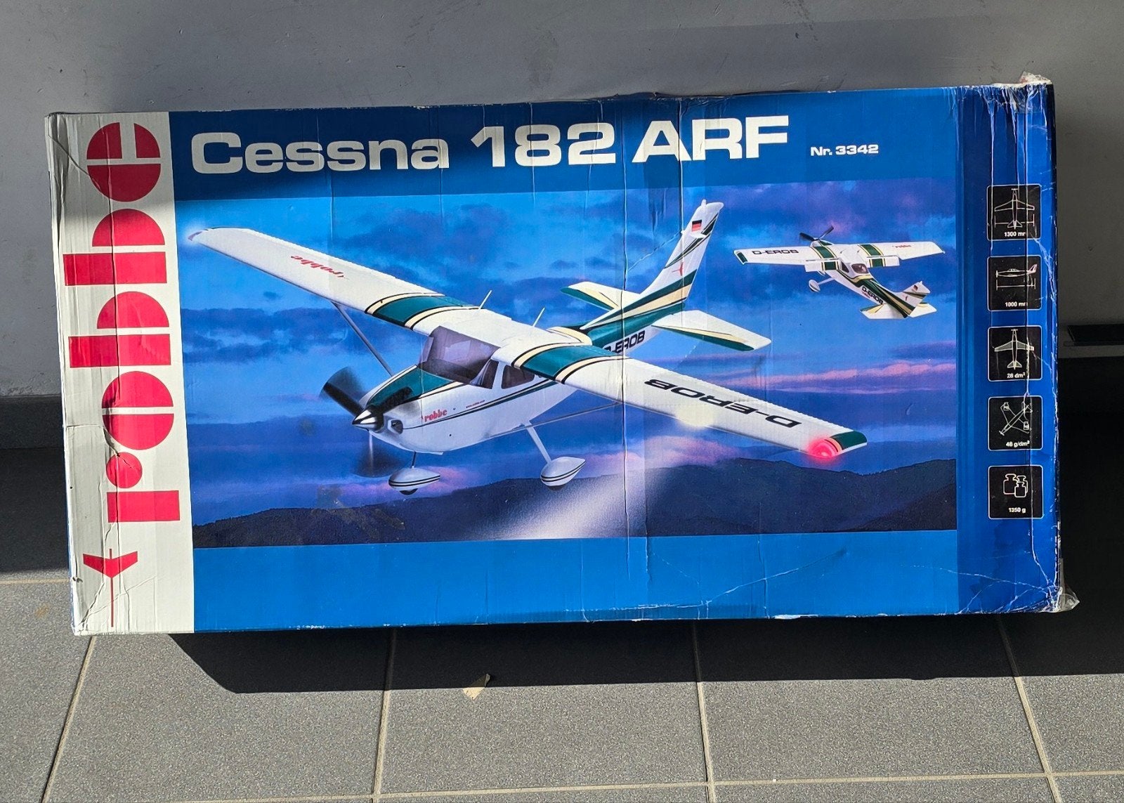Robbe Cessna 182 Arf.  Met motorsetup en servo en licht., Hobby & Loisirs créatifs, Enlèvement, Comme neuf, Électro