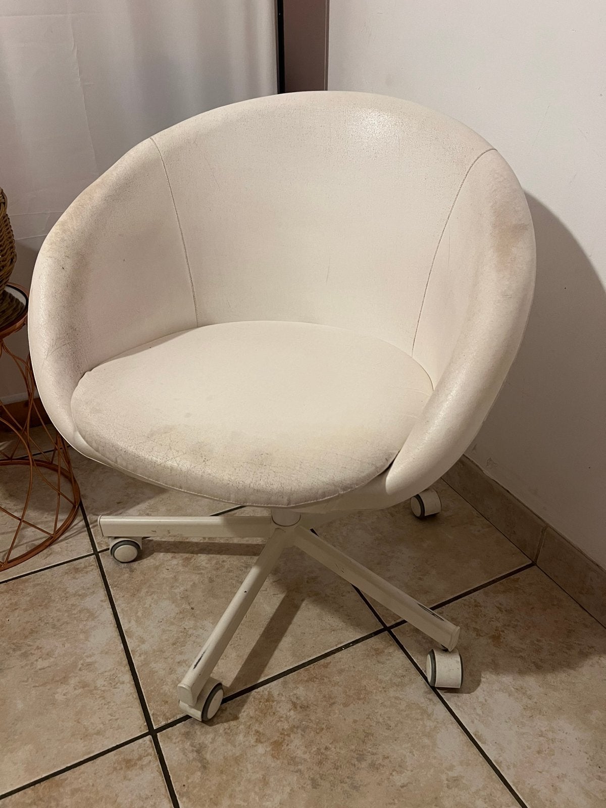 Fauteuil bureau blanc simili usé, Maison & Meubles, Enlèvement, Utilisé, Blanc, Une