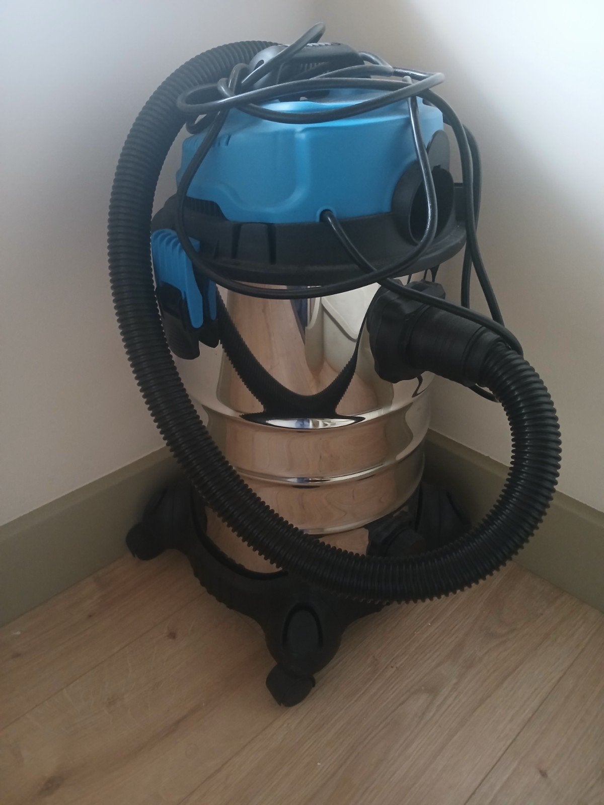 Grote stofzuiger, Electroménager, Enlèvement, Comme neuf, 1200 à 1600 watts, Autres types