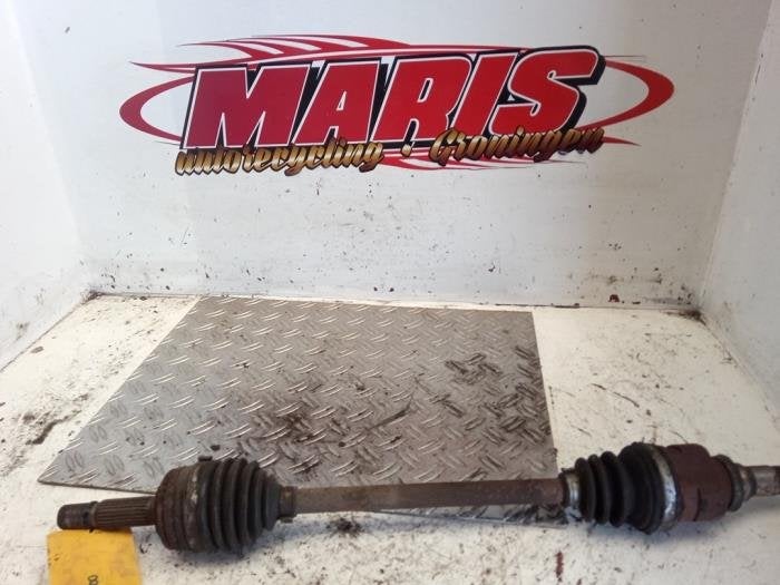 Arbre de transmission avant gauche d'un Peugeot 107, -, -, 3 mois de garantie, Utilisé