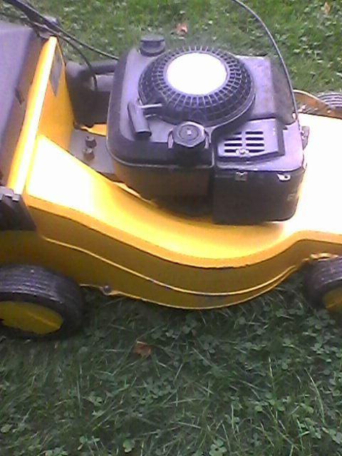a vendre tondeuse, Brigg's & stratton, Tondeuse rotative, Utilisé, Sac de ramassage