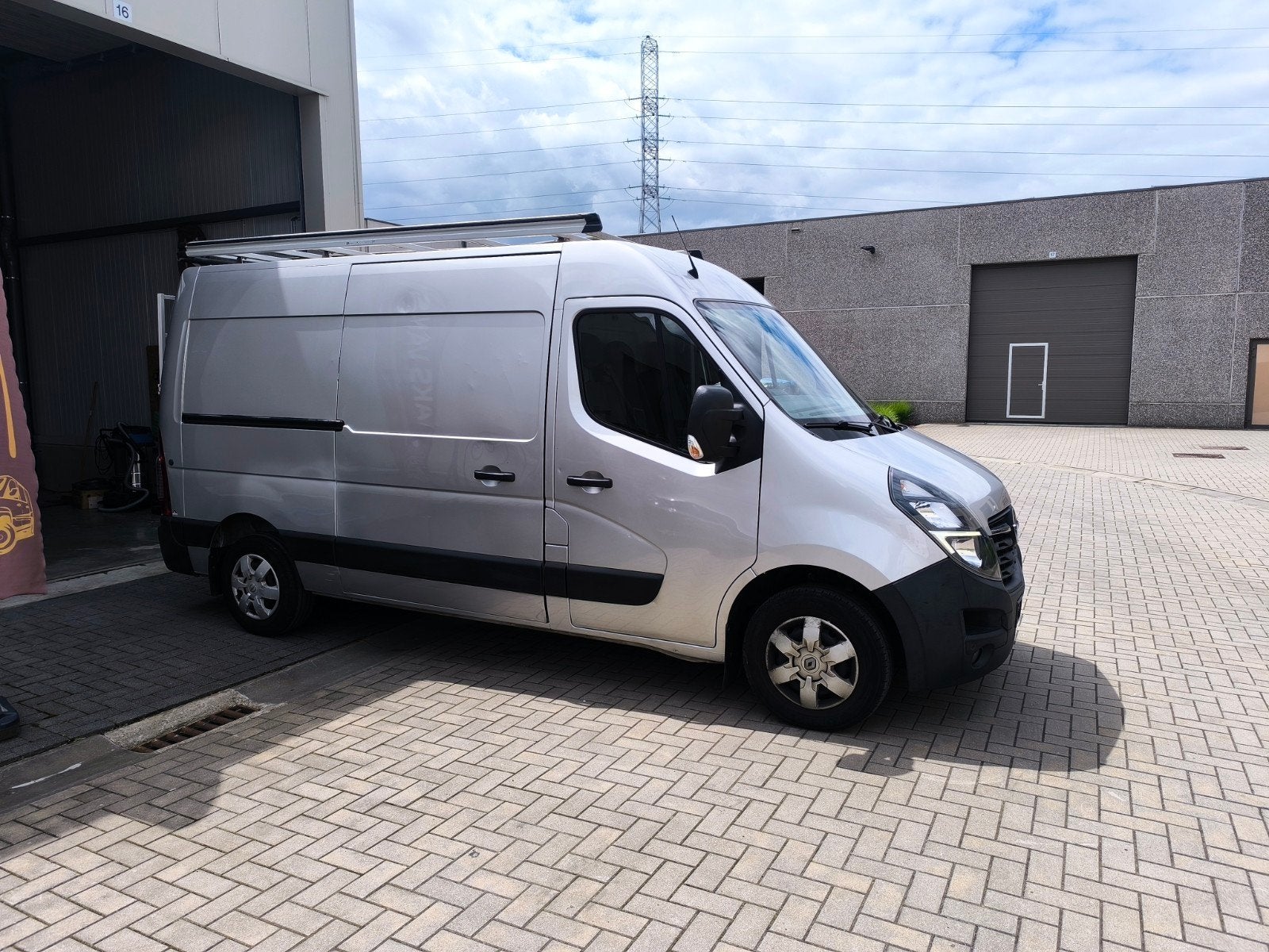 Opel movano 2.3 CDTI 2020 L2H2 11500€ netto, Auto's, Stof, 4 cilinders, 2300 cc, 5 deurs