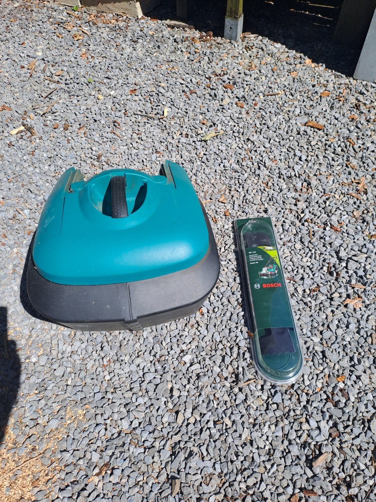 Lame neuve pour tondeuse Bosch Rotak 40 et bac collecteur, Enlèvement, Neuf