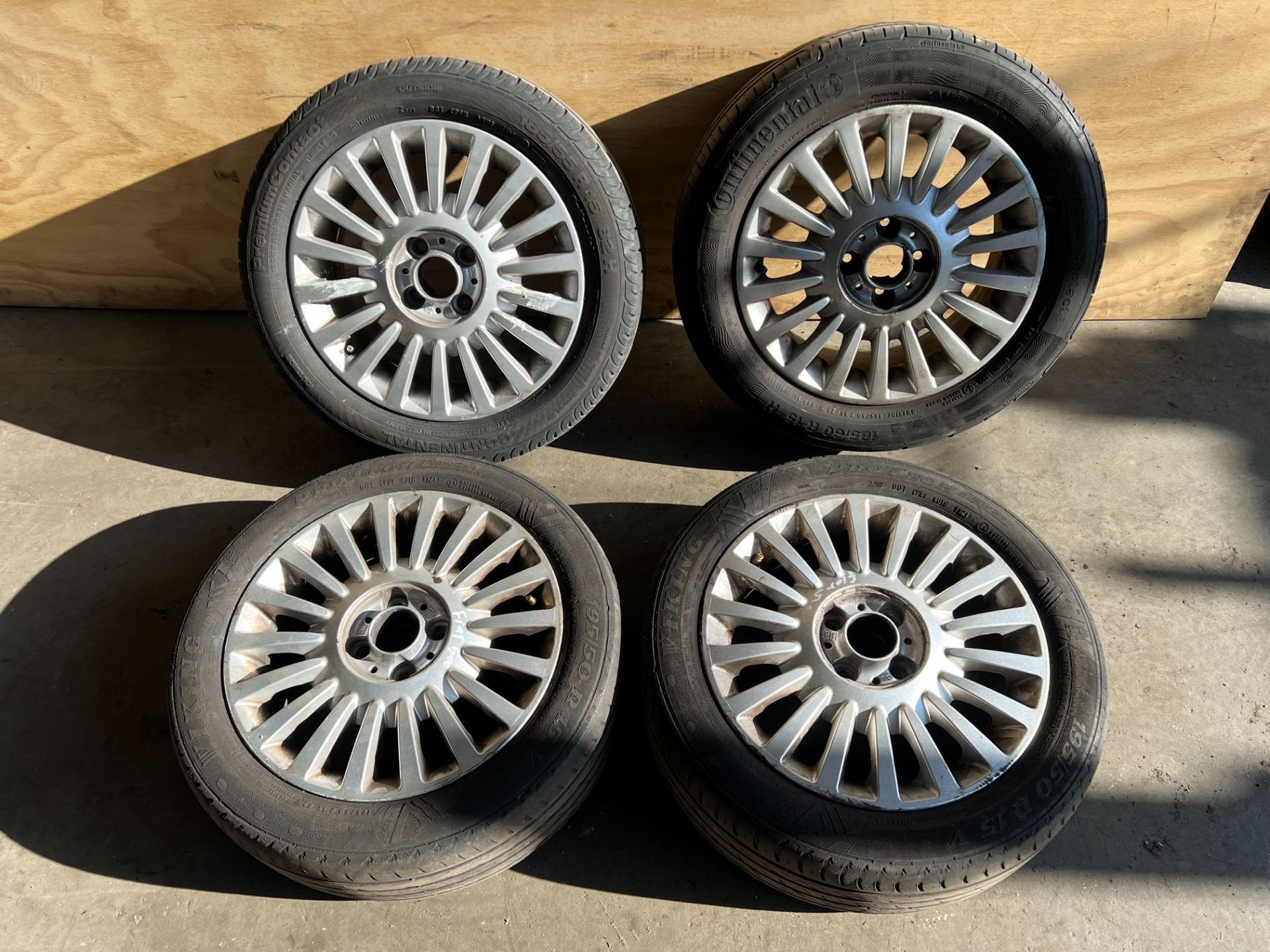 Jantes FIAT 500 4x98 58,1 15 pouces, Stellantis Europe S.p.A., Utilisé, Corso Giovanni Agnelli 200
10135  Turin, IT, Pneu(s)