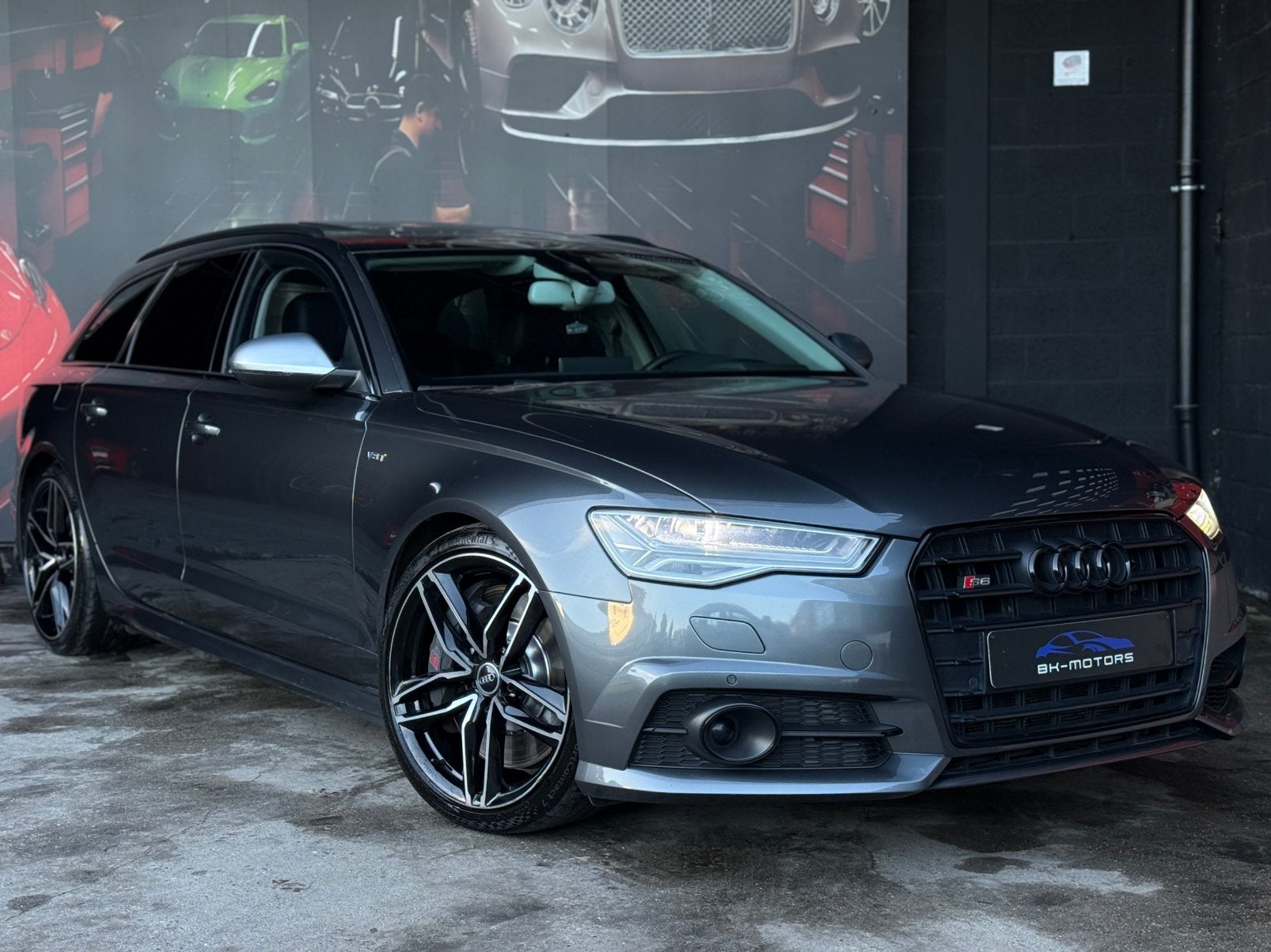 Audi S6  SW 4.0 V8 TFSI Quattro S tronic, Autos, Audi, Cuir, Argent ou Gris, Achat, Phares entièrement LED