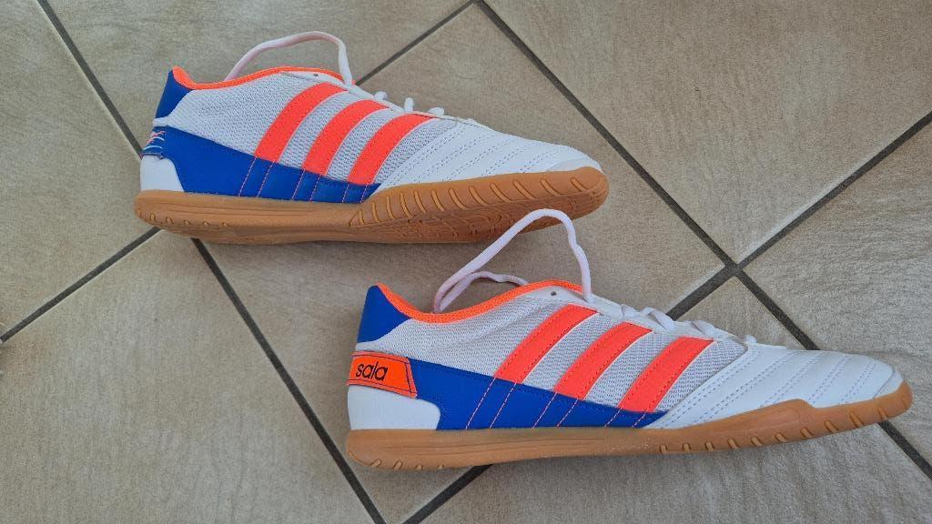 Heel mooi Sportschoenen "Adidas" maat 38 - Nieuw, Sports & Fitness, Course, Jogging & Athlétisme, Enlèvement, Autres sports, Vêtements