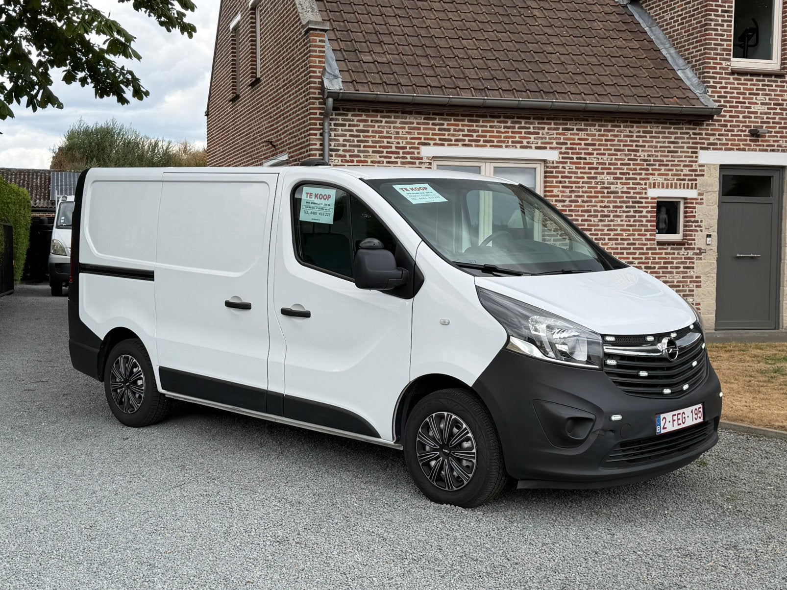 Opel Vivaro BTW – Dubbele schuifdeur – inrichting – Trekhaak, Euro 6, Wit, 5 deurs, Particulier