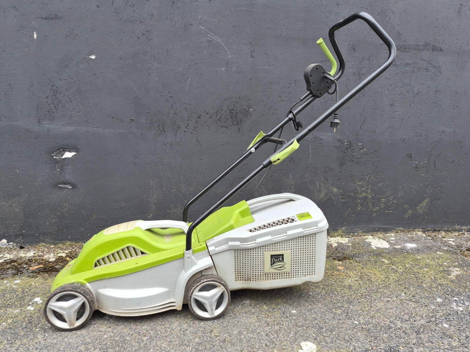 Central park grasmaaier, Cirkelmaaier, Gebruikt, Elektrische grasmaaier, Opvangbak