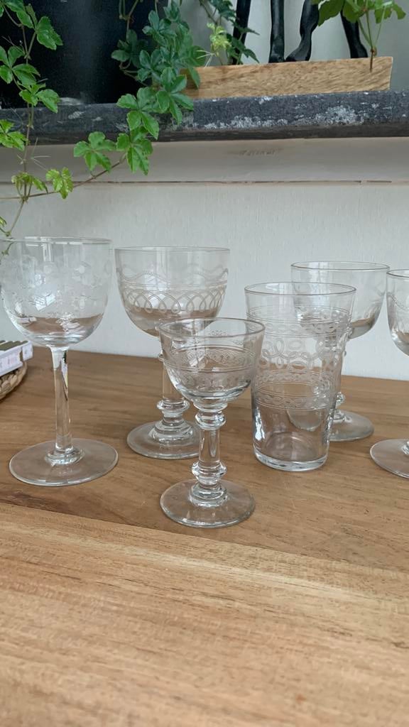 Oude glaasjes, Ophalen