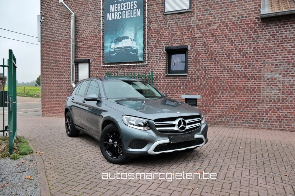 GLC 220 d 4-Matic, Zetelverwarming, Trekhaak, 18" velg,, Argent ou Gris, Achat, Entreprise, https://public.car-pass.be/vhr/89a17f06-5815-4843-ada0-7d3731a69d41?lang=nl