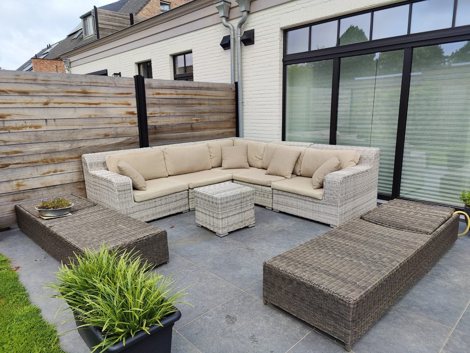 Lounge, tafel, stoelen, ligbedden, Tuin en Terras, Ophalen