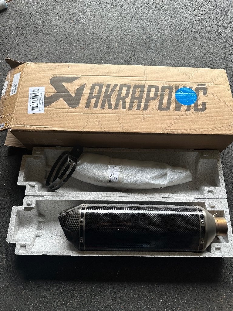 Kawasaki z750 akrapovic, Motos, Enlèvement