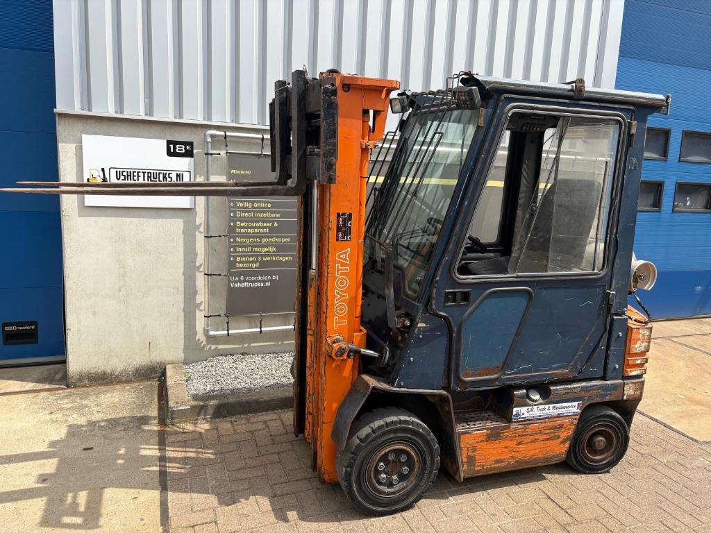 Chariot élévateur à conteneurs triplex GPL VS-22882 Toyota, Enlèvement ou Envoi, Utilisé, Toyota