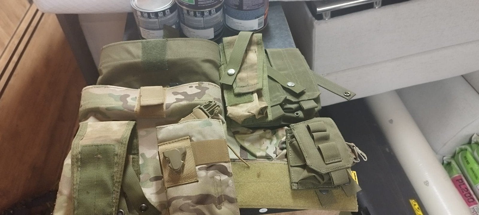 een hoop airsoft pouches, Ophalen, Gebruikt