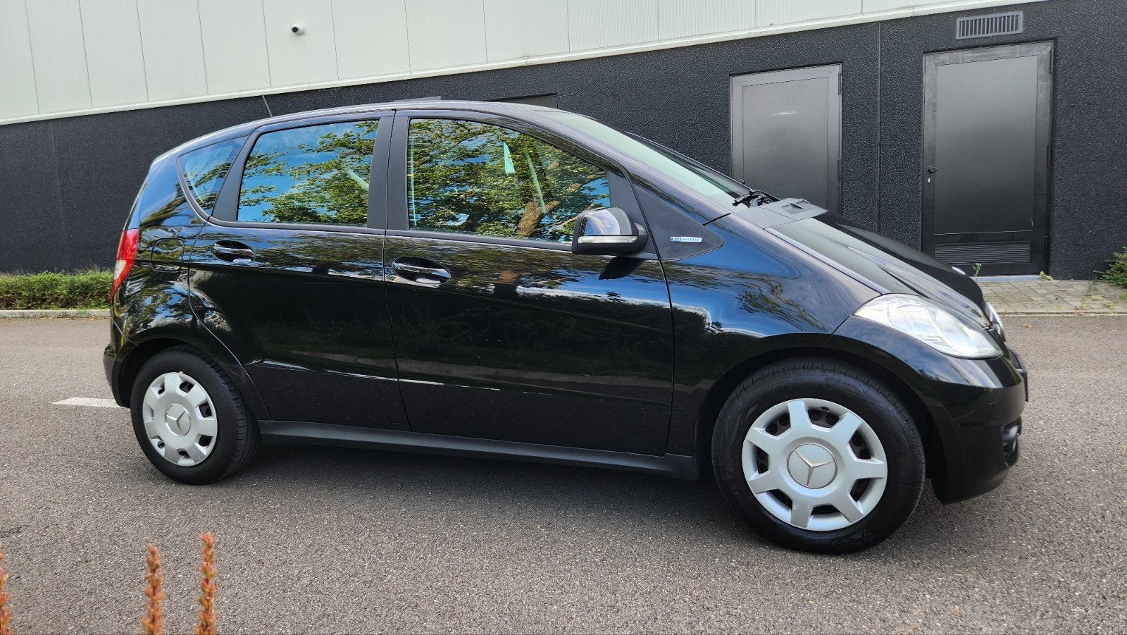 BENZINE❤️EURO5❤️ MODEL 2012 ❤️MERCEDES A160 AIRCO GEKEURD❤️, Auto's, Voorwielaandrijving, Euro 5, Verwarmde buitenspiegels, Zwart