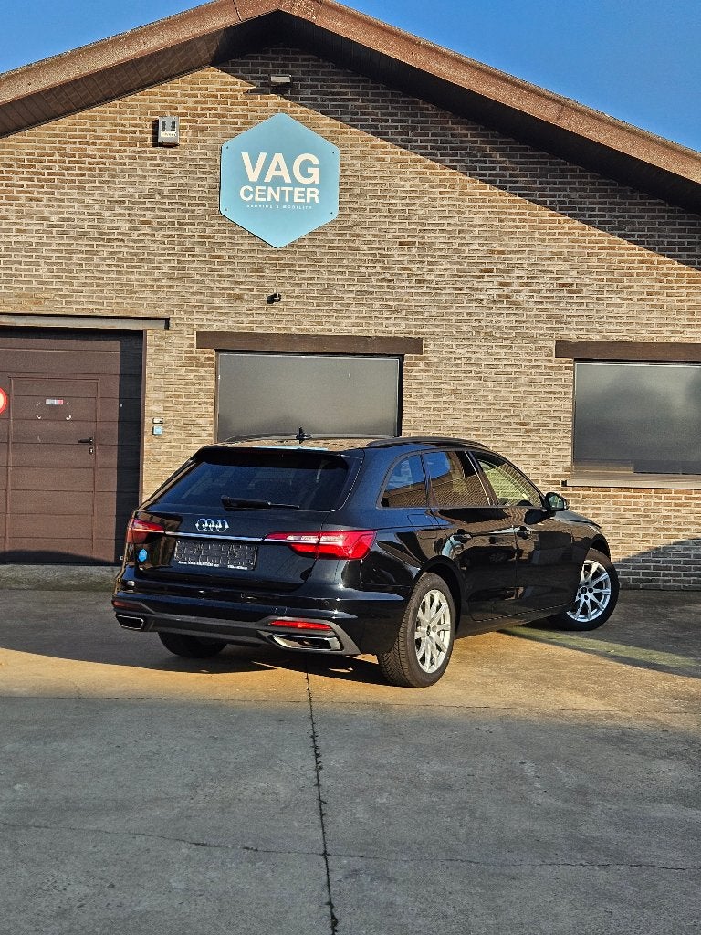 Audi A4 Avant - 2.0 benzine - 150 PK - Automaat, Auto's, Stof, 4 cilinders, A4, Zwart