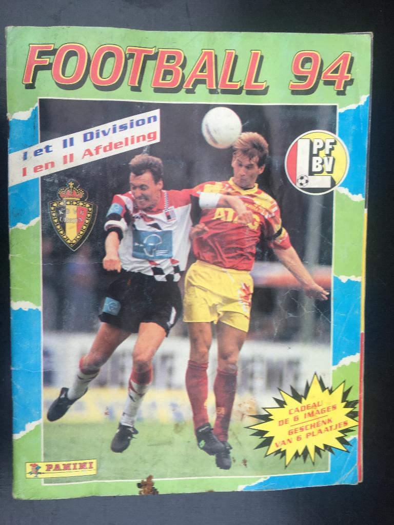 plakboek , VOETBAL - FOOTBALL 1994, Sport en Fitness, Voetbal, Ophalen of Verzenden, Gebruikt, Bal