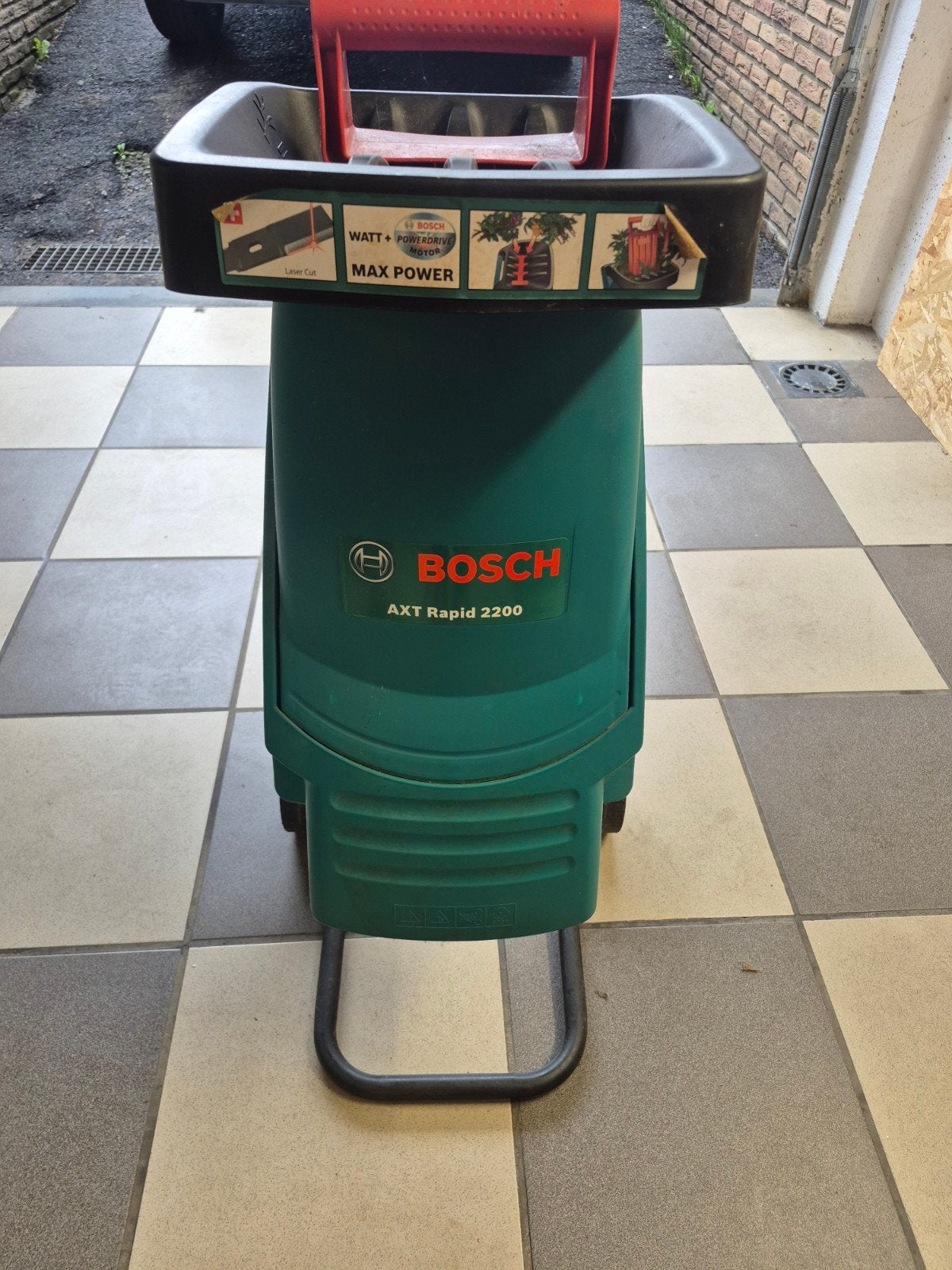 Broyeur végétaux Bosch, Enlèvement ou Envoi