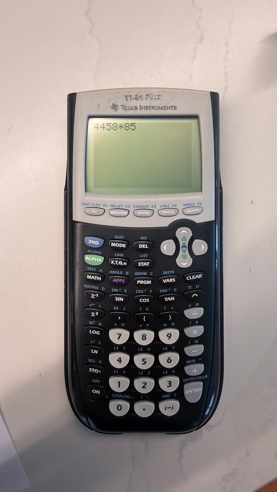 Texas Instruments TI-84 Plus rekenmachine + beschermkap, Diversen, Rekenmachines, Ophalen of Verzenden, Grafische rekenmachine