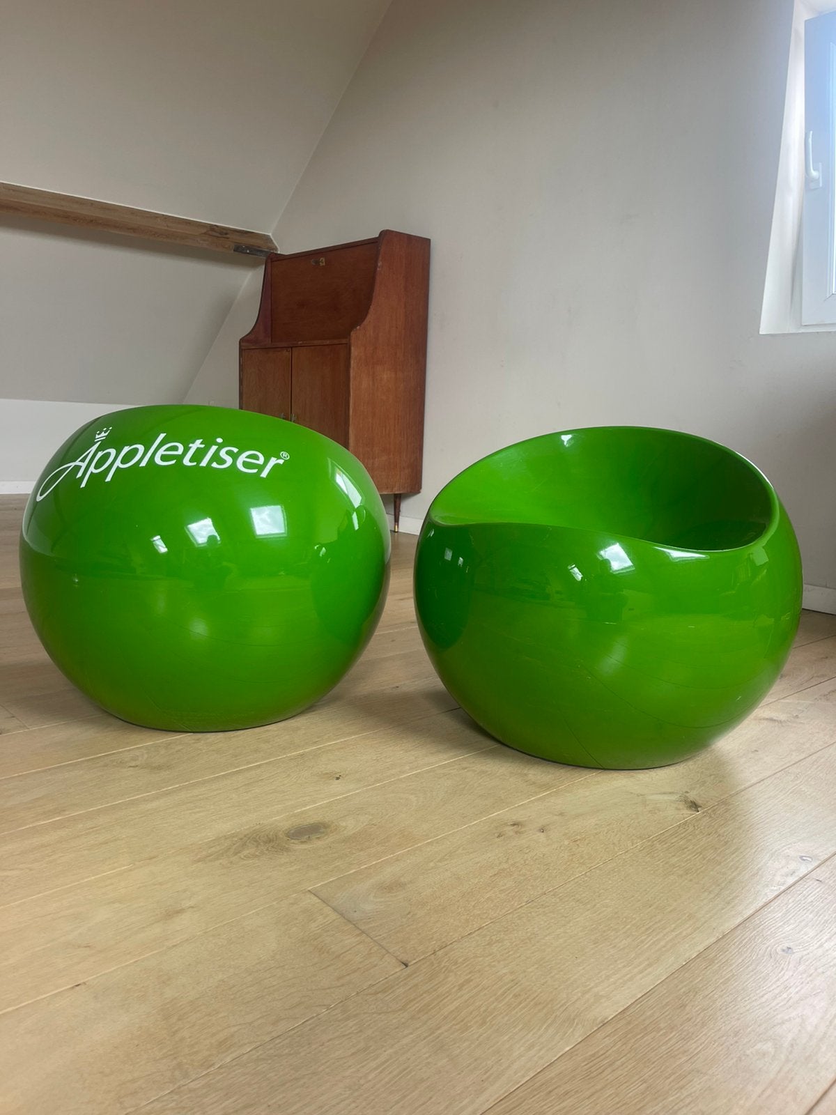 Set van 5 appletiser/Pastil design loungestoel,, Ophalen