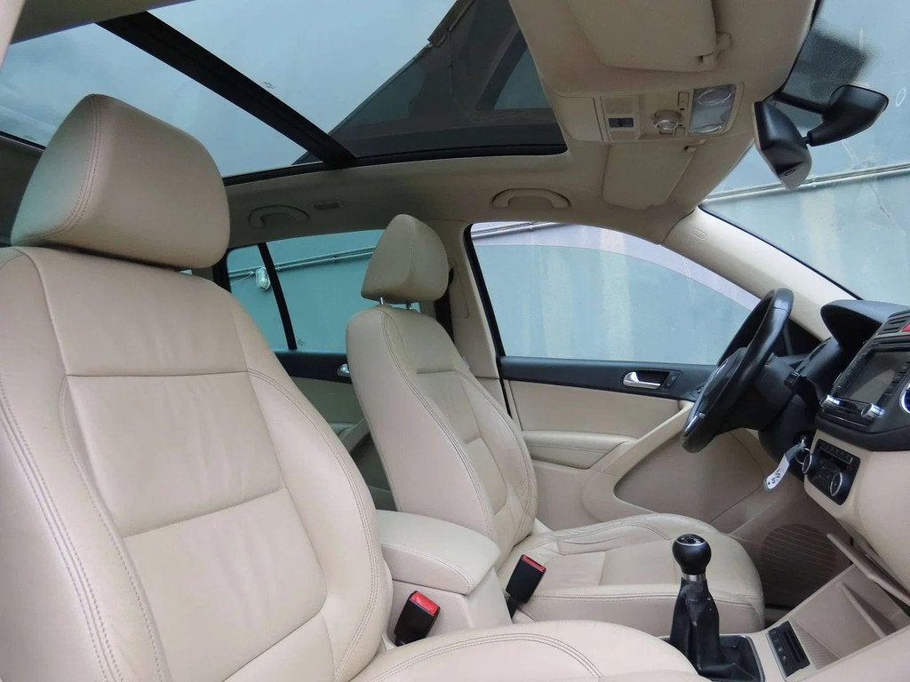 Volkswagen Tiguan 2.0 CR TDi Style FULL OPTION (bj 2011), Auto's, Gebruikt, Beige, 4 cilinders, Blauw