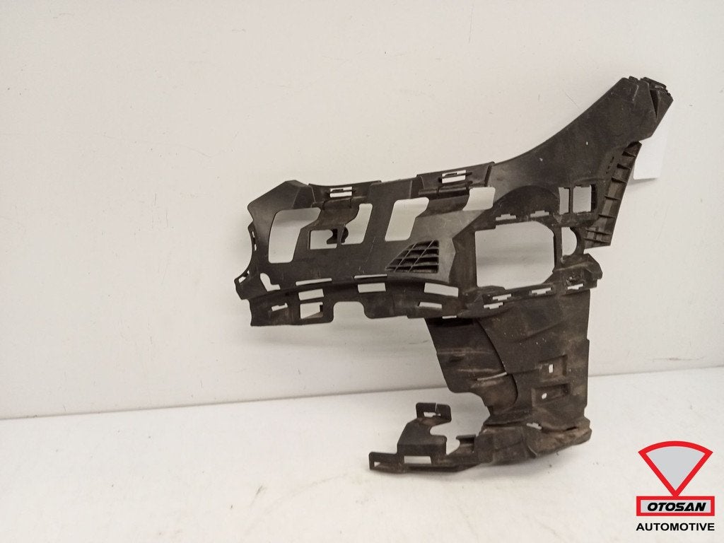 Mercedes C W206 AMG Voorbumper Houder Links A2068856901, Auto-onderdelen, Gebruikt, Mercedes-Benz AG, Mercedes-Benz, Links