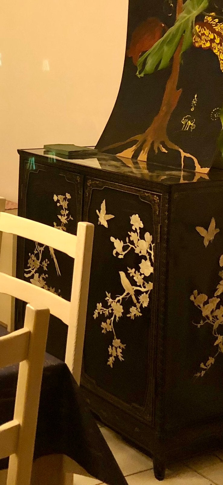 Chinese lakkast met parelmoer inleg, Ophalen