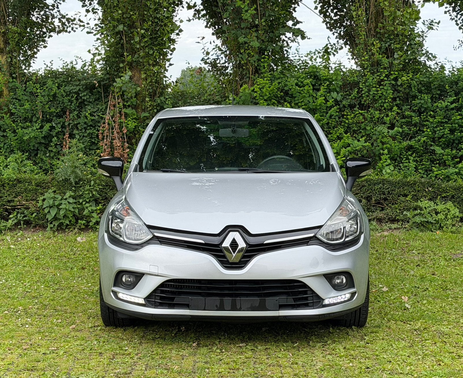 Renault Clio 0.9 TCE * Limited * 2018 * 40.575 KM *, Autos, Argent ou Gris, Achat, Entreprise, Garantie prolongée