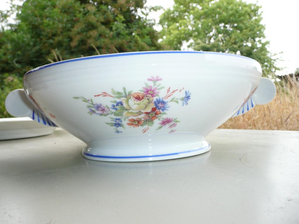 unieke porseleinen serveerschotel en serveerkom met bloemen, Enlèvement ou Envoi, Comme neuf, Balance ou Balances, Autres styles