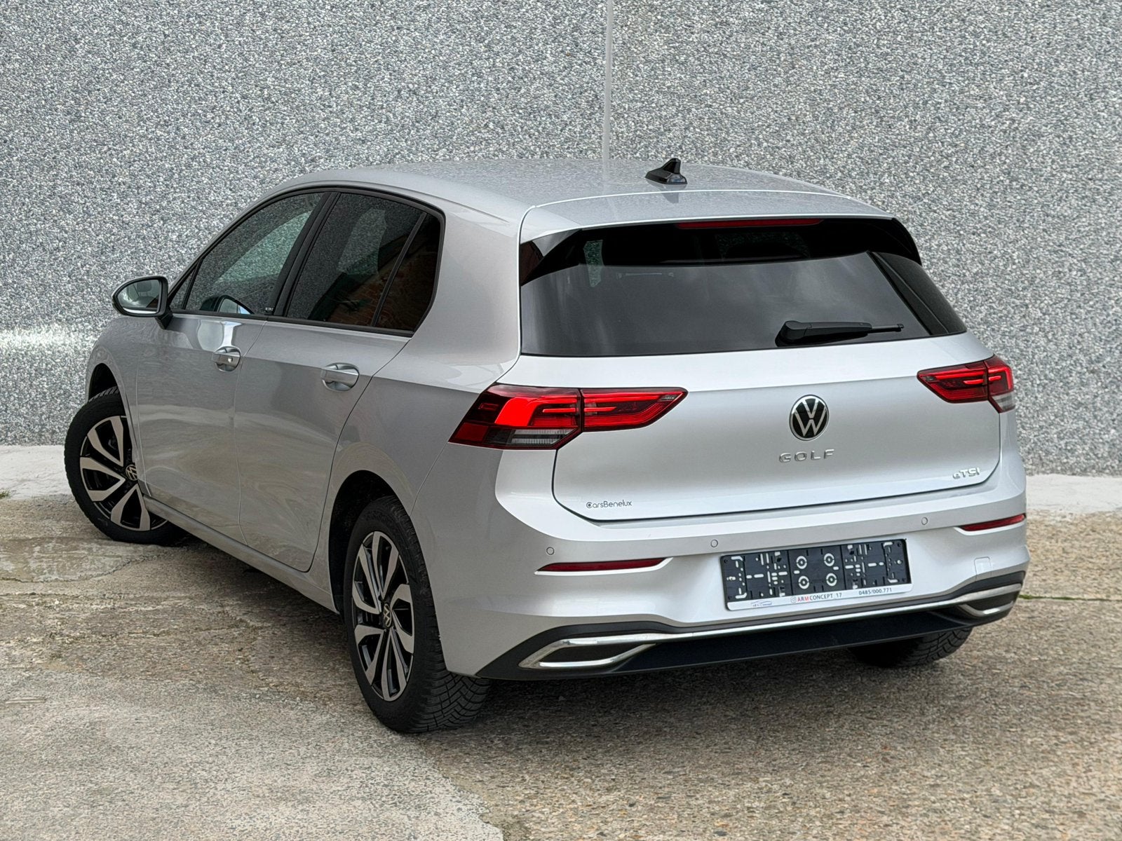Volkswagen Golf 8 1.0 eTSI essence 2022 automatique Garantie, Stof, Euro 6, Bedrijf, Berline