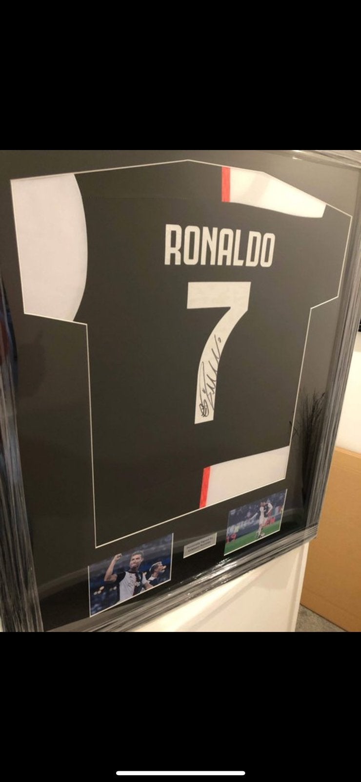 Cristiano Ronaldo Juventus shirt – Gesigneerd & ingelijst, Ophalen, Zo goed als nieuw
